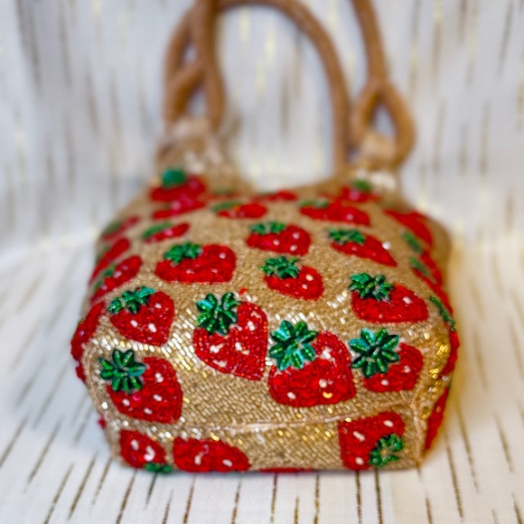 Beaded Strawberry Tote Bag | Summer Y2K Fruit Purse - Picture 5 of 6
